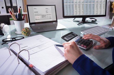 Simplifying Invoicing and Payments for Tailors